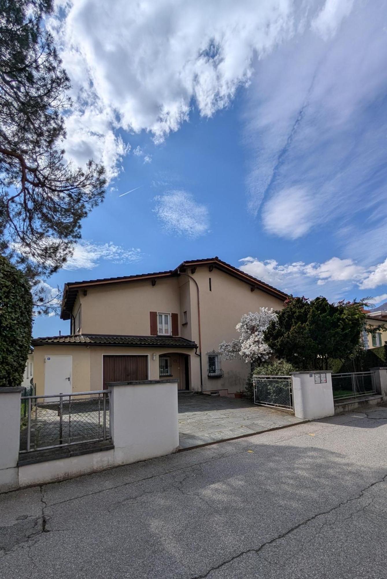 Locarno, Casa Pioda - Nahe Zentrum, Mit Balkon Und Parkplatz Zewnętrze zdjęcie